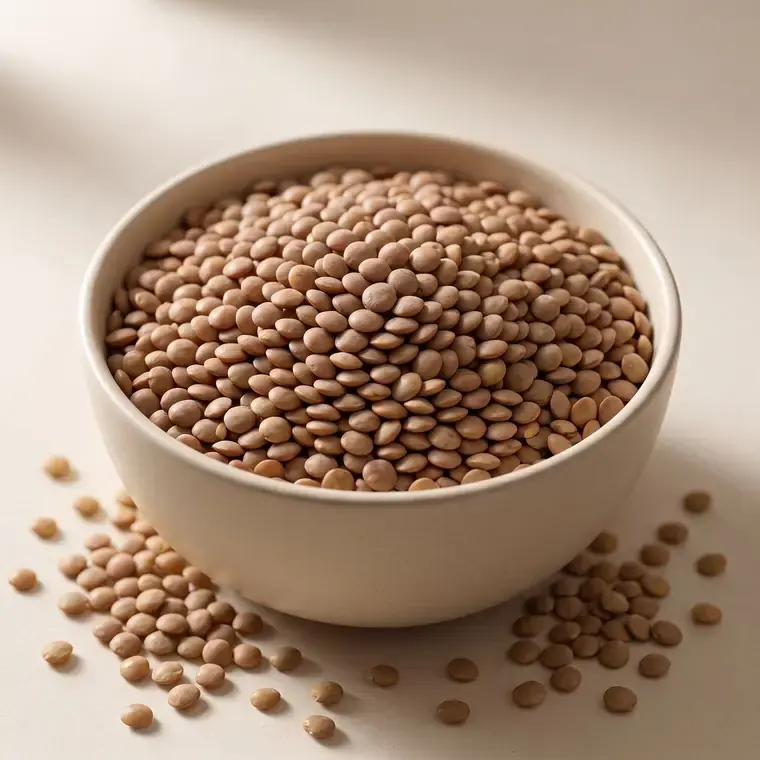 Red and green lentils sorted and graded for supply